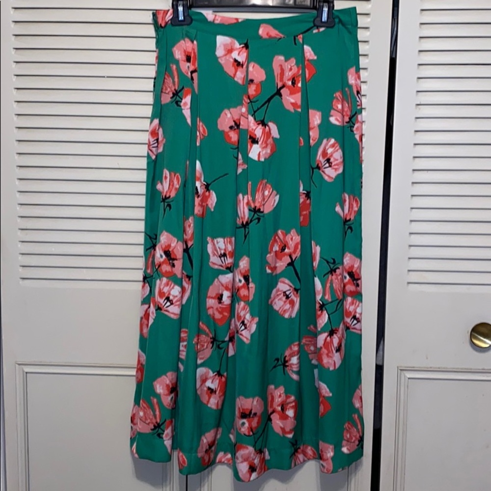 Green Floral T-Length Pleated Skirt